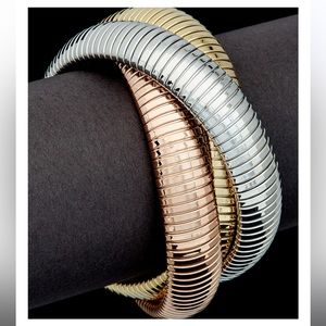 Meshmerise
18K Tri-Color Plated Goose Bangle